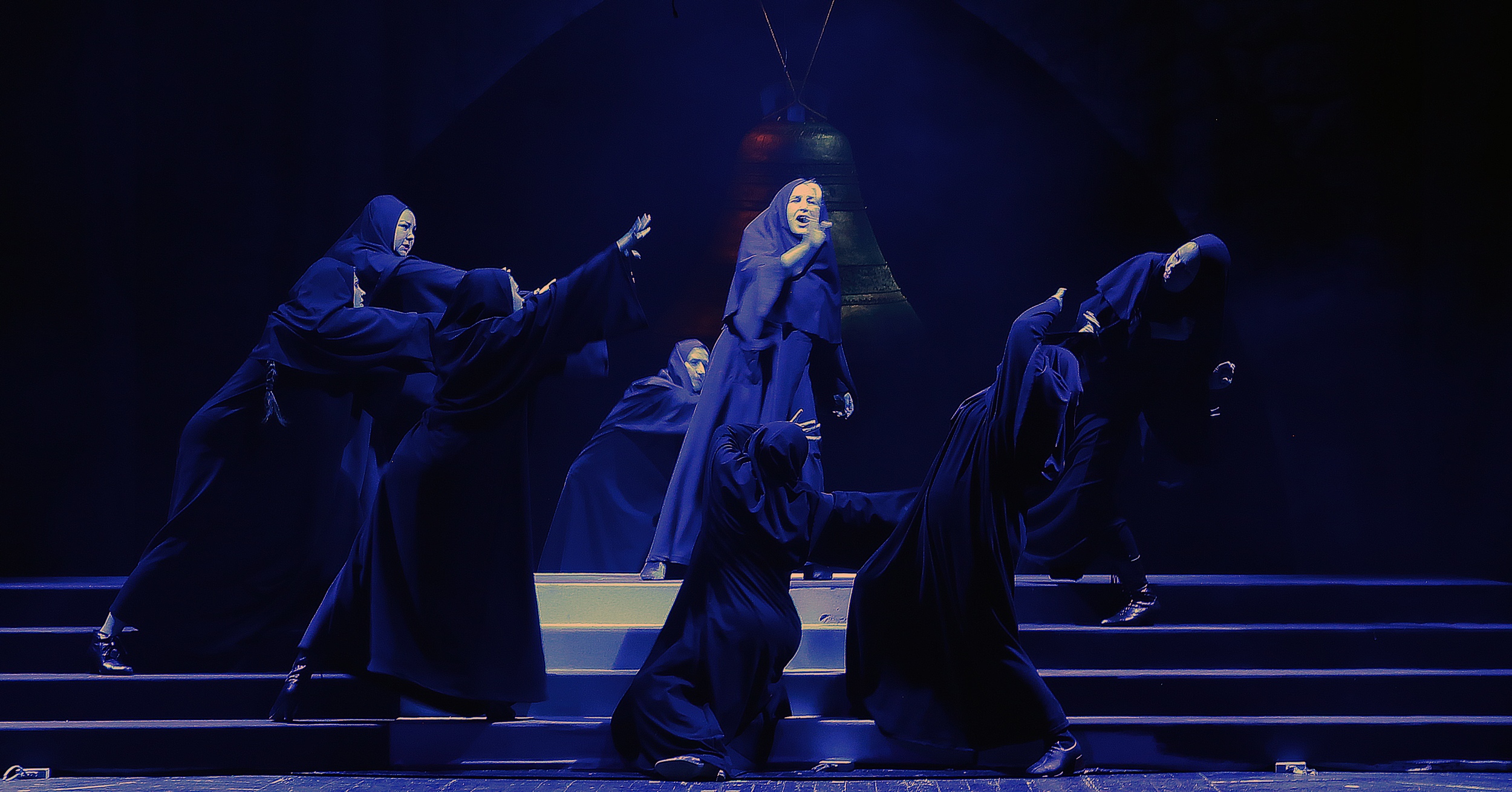 Скоро премьера: фото с репетиции исторического спектакля "Невольники" в Твери