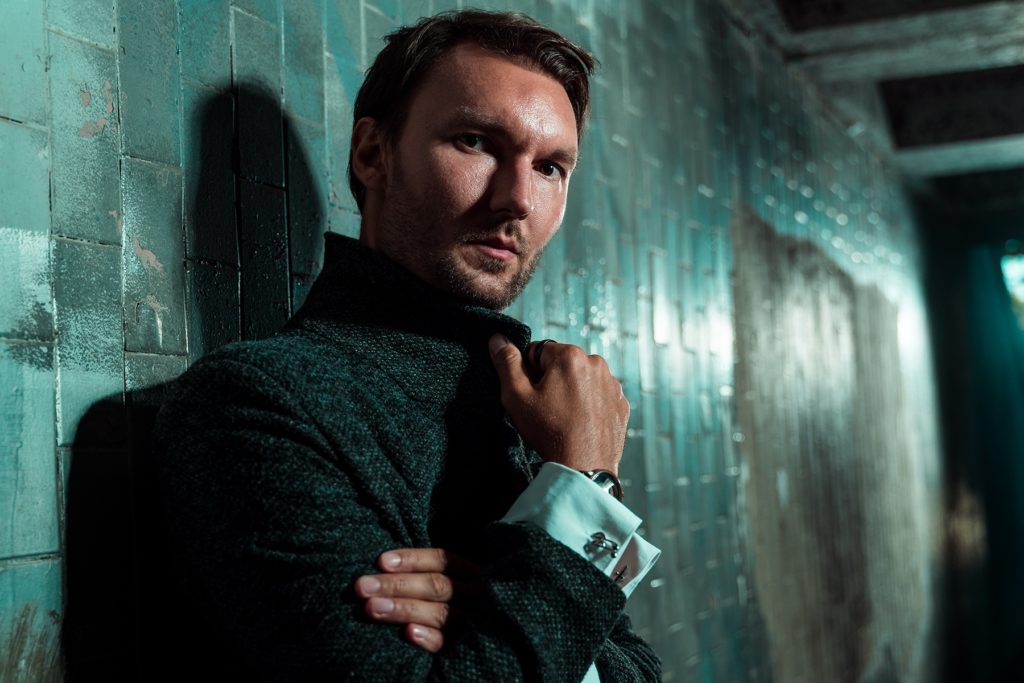 Евгений Окунев: гораздо эффективнее от заражения COVID-19 защищает респиратор, а не маска