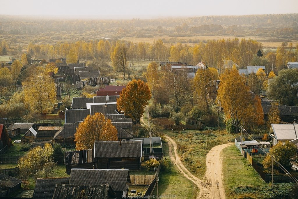Тверской фотограф поделился кадрами золотой осени в Бежецком районе Тверской фотограф поделился кадрами золотой осени в Бежецком районе