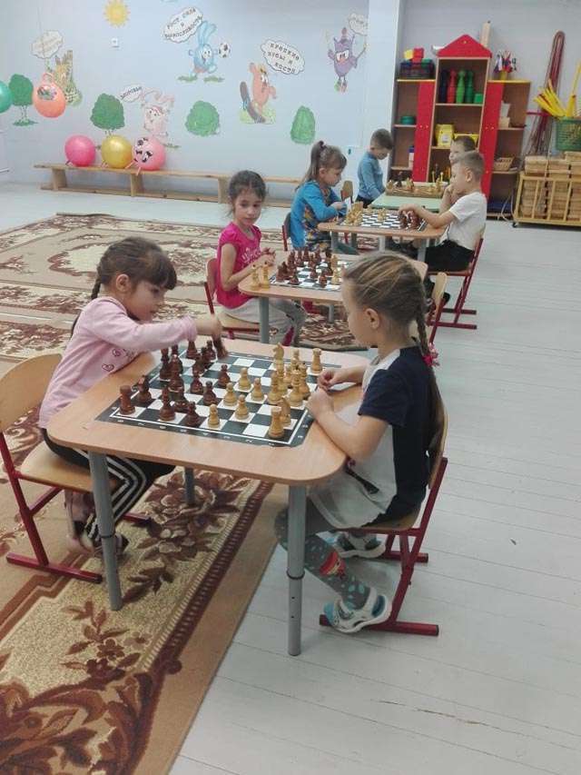 В Западнодвинском районе в честь Дня герба и флага прошли соревнования по шахматам В Западнодвинском районе в честь Дня герба и флага прошли соревнования по шахматам