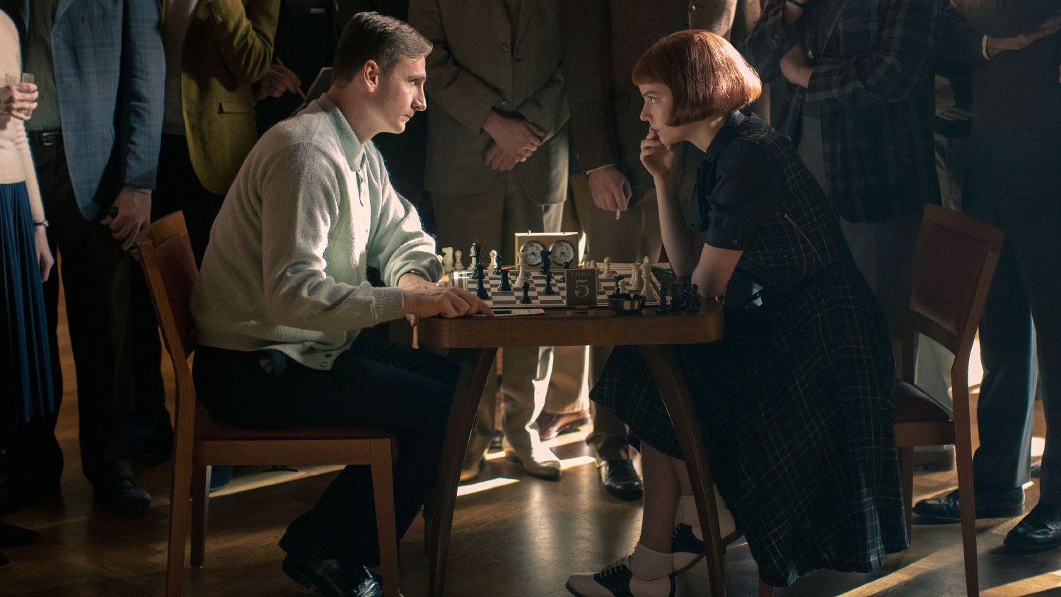 Три сериала, которые можно посмотреть за выходные