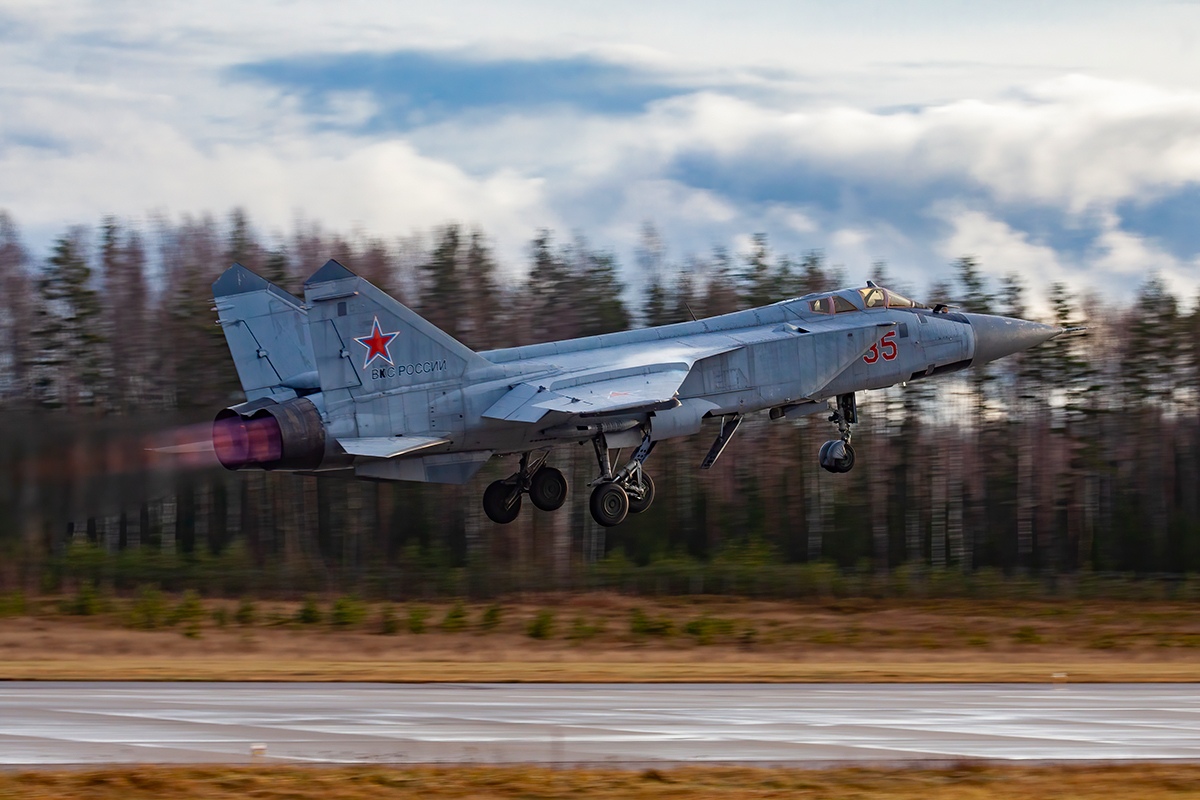В Тверской области тренируются истребители и перехватчики ВВС