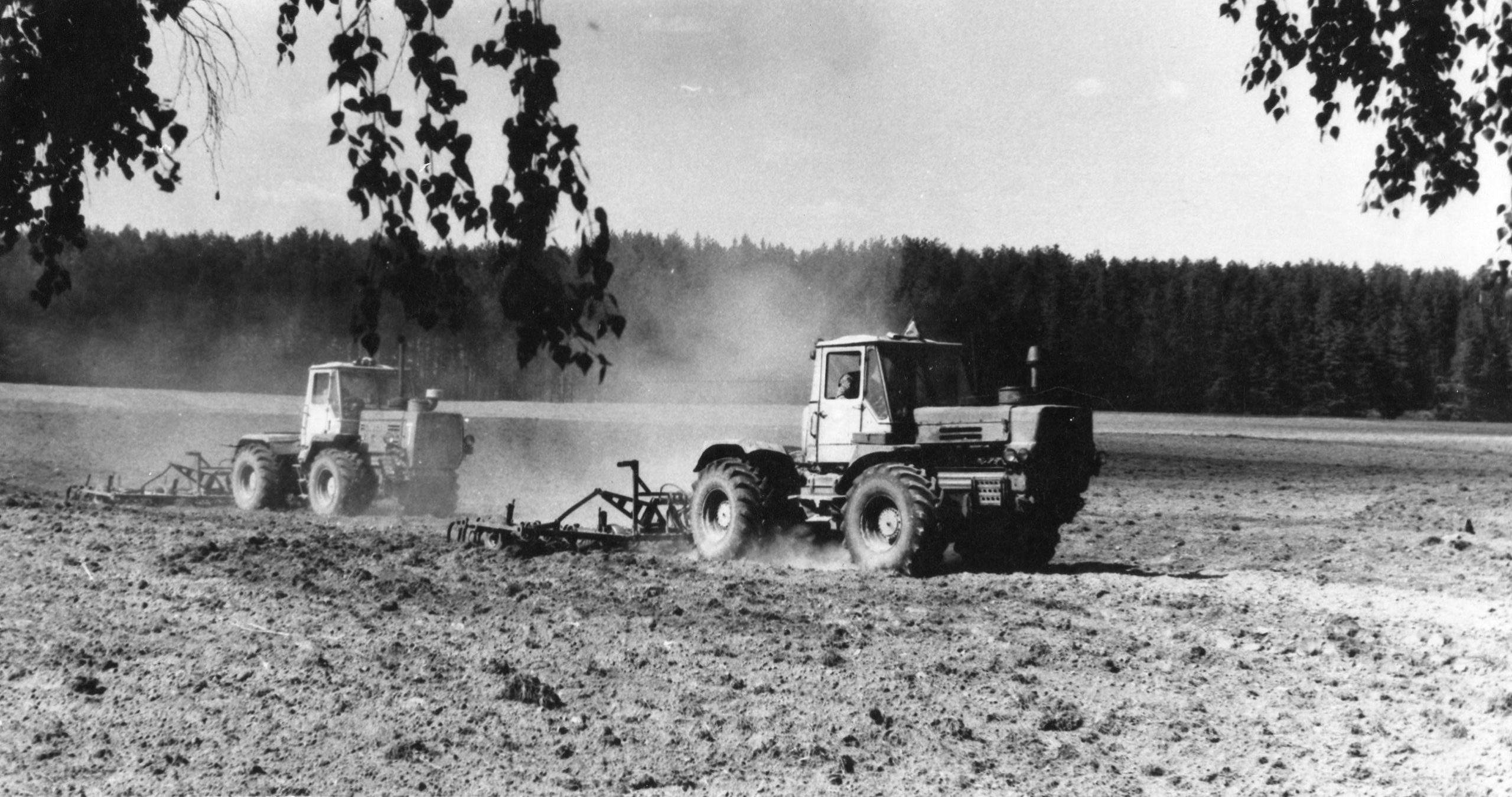 Фотолента "Тверьлайф": трудовой подвиг на архивных снимках