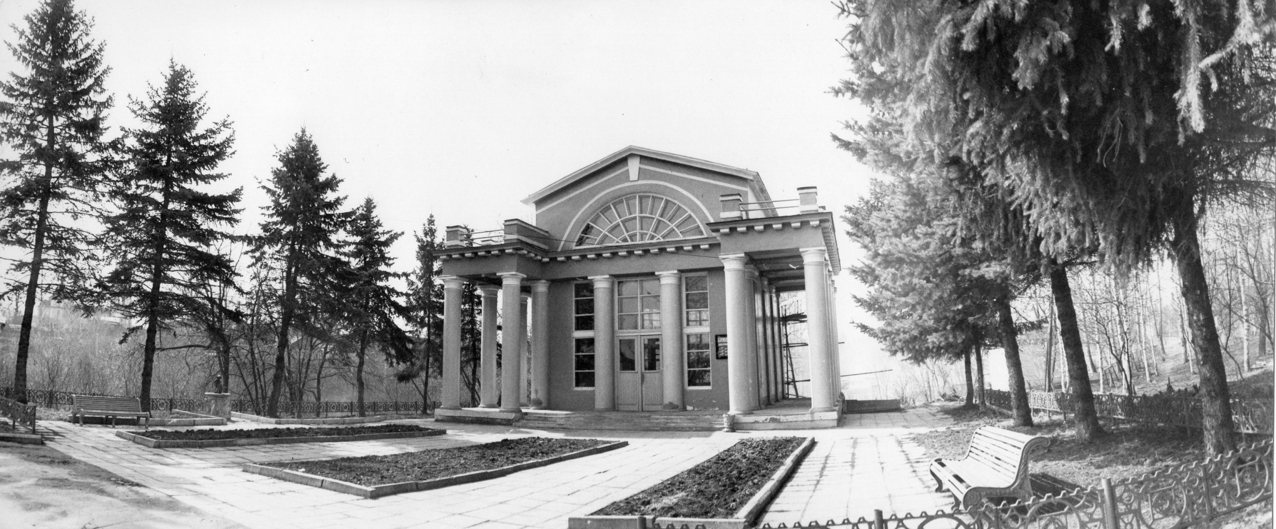 Фотолента "Тверьлайф": урбанистические пейзажи и сельские пасторали