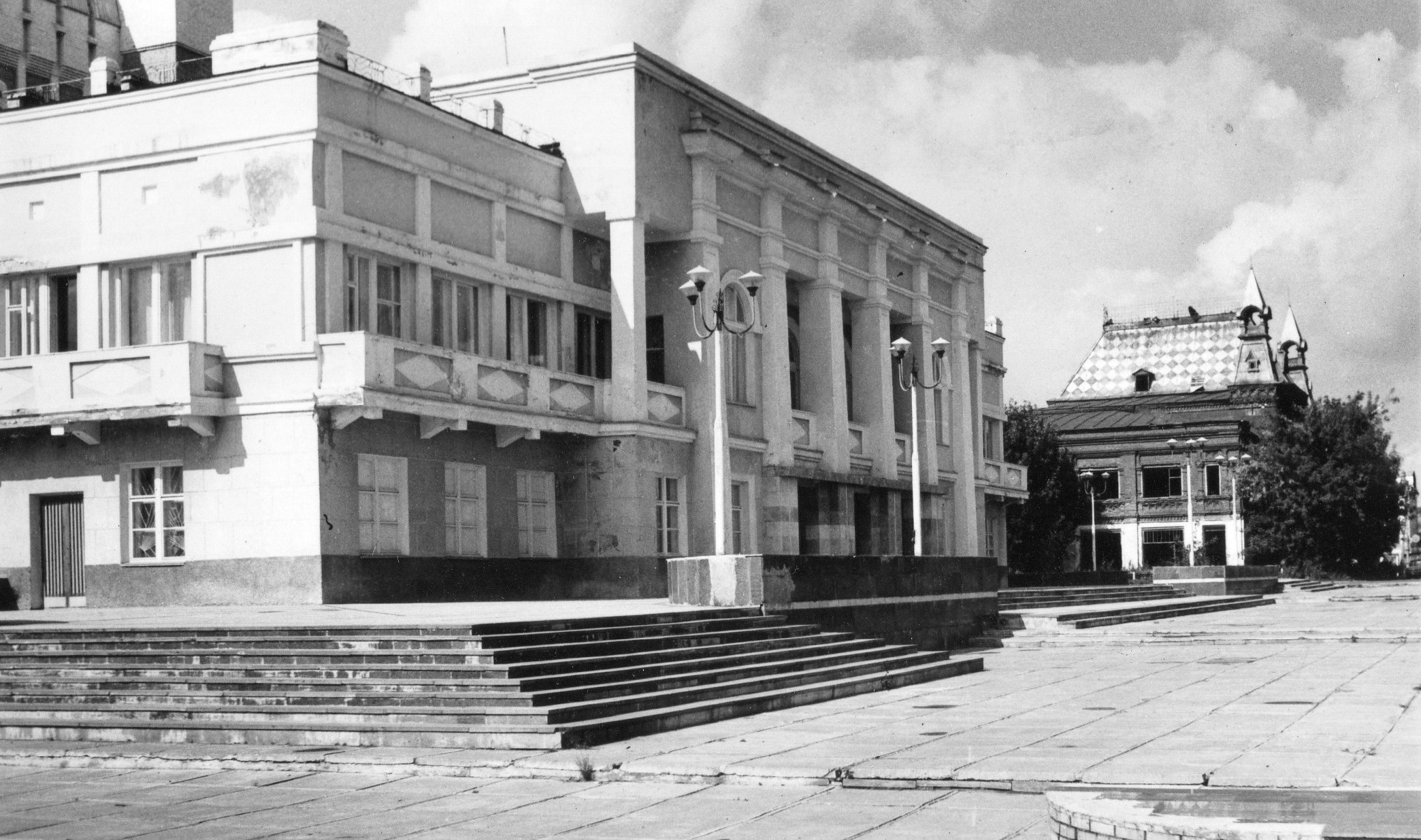Фотолента "Тверьлайф": урбанистические пейзажи и сельские пасторали
