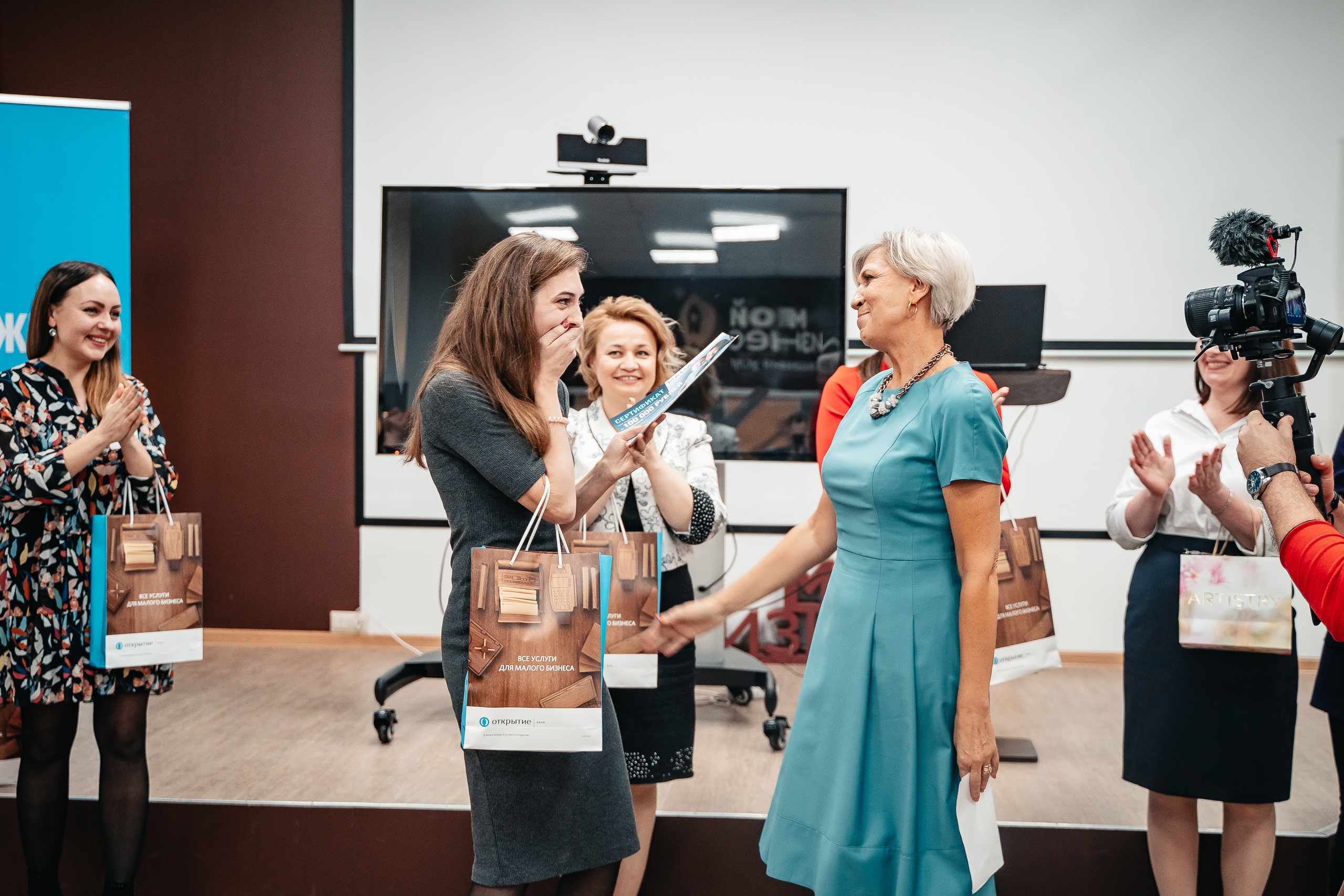Подарки для мам: топ-5 презентов, которыми Тверская область благодарит женщин с детьми