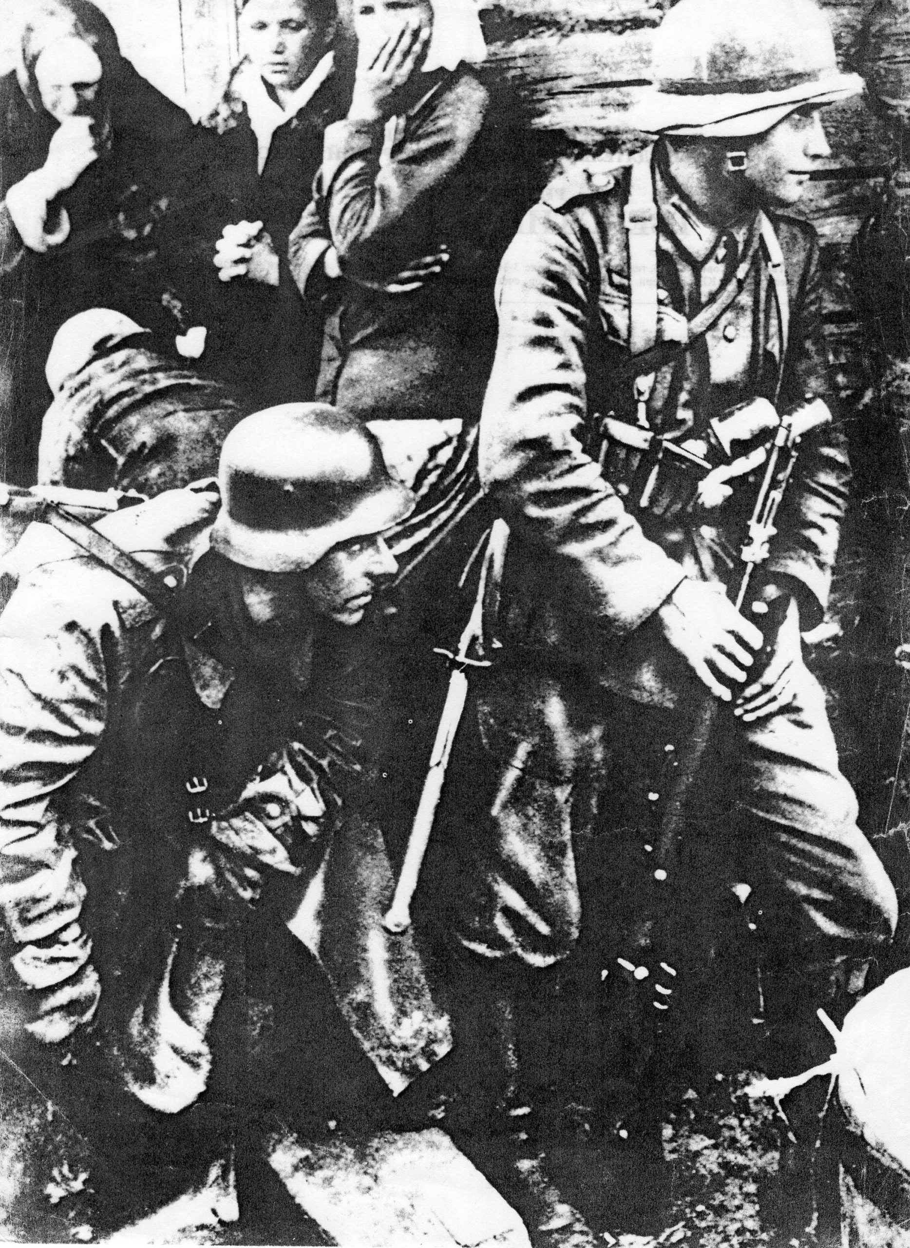 Фотолента “Тверьлайф”: архивные фото защитников земли тверской