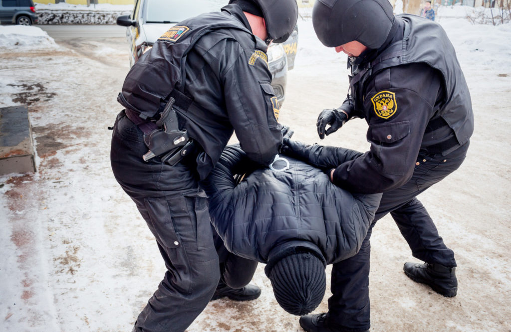 В Твери злоумышленник ограбил мужчину на 150 тысяч рублей В Твери злоумышленник ограбил мужчину на 150 тысяч рублей