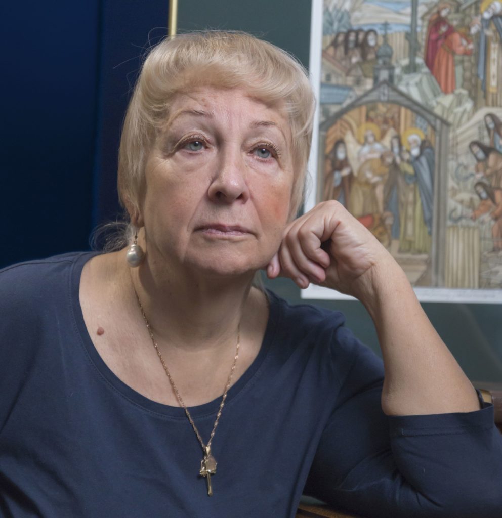 Тверская художница создала серию миниатюр о Макарии Калязинском Тверская художница создала серию миниатюр о Макарии Калязинском