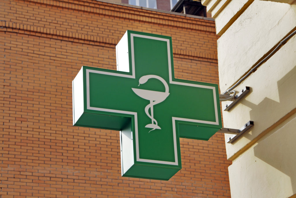 Антитеррористическую безопасность нарушили в аптеках Тверской области