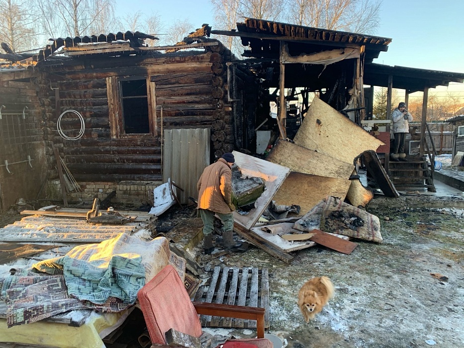 Срочная помощь требуется пожилой паре, потерявшей на пожаре дом и любимых животных Срочная помощь требуется пожилой паре, потерявшей на пожаре дом и любимых животных