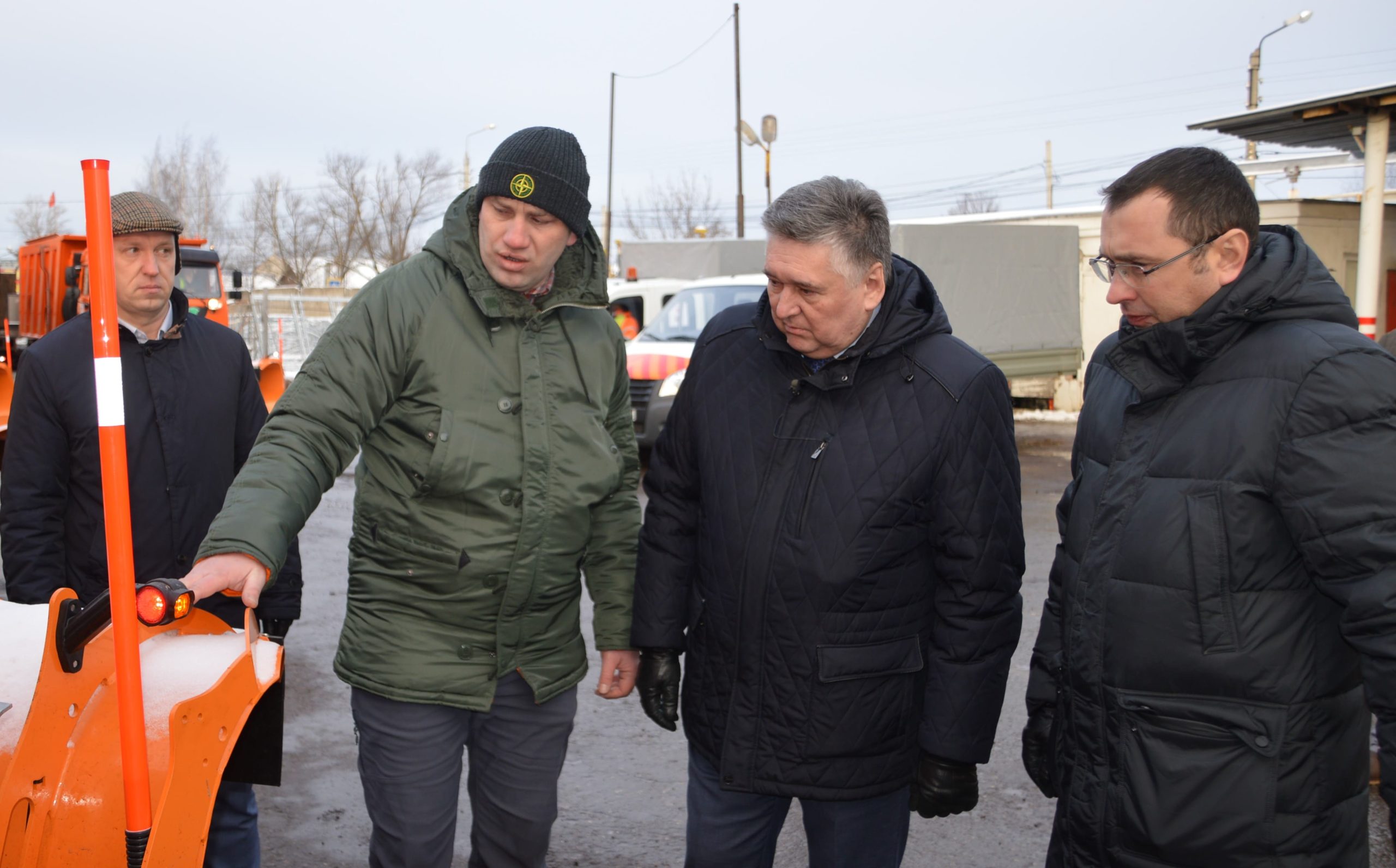 Автопарк ЖЭКа в Твери пополнился новой снегоуборочной техникой