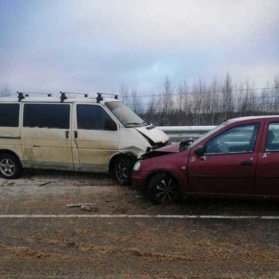 В аварии на дороге в Тверской области пострадала женщина В аварии на дороге в Тверской области пострадала женщина