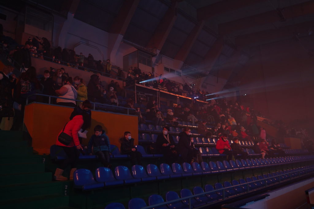 В Тверской области дети из семей медиков и соцработников смогли побывать на ледовом шоу Татьяны Навки