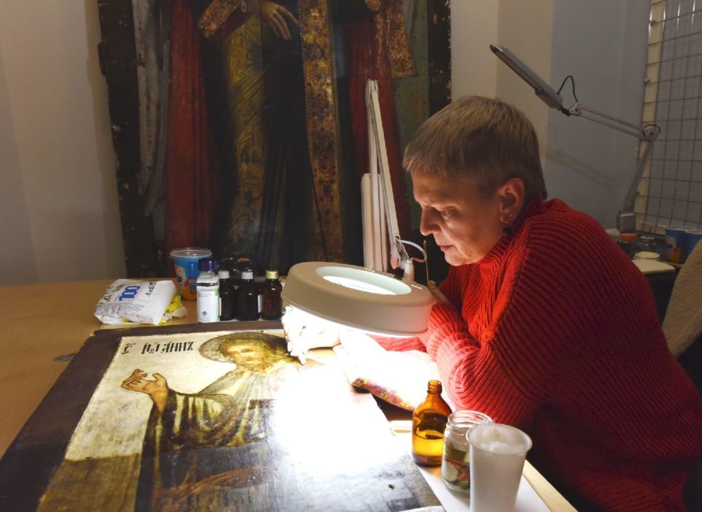 В Твери расскажут о секретах реставрации картин В Твери расскажут о секретах реставрации картин