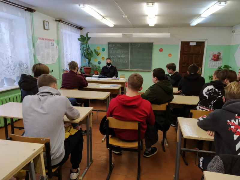 В Тверской области провели профилактическую беседу с подростками В Тверской области провели профилактическую беседу с подростками