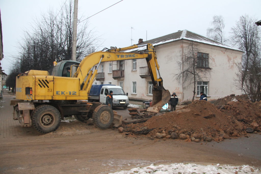 В Нелидово оперативно устраняют неполадки на теплосетях В Нелидово оперативно устраняют неполадки на теплосетях