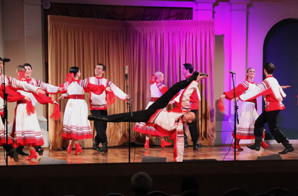 В Тверской филармонии рязанский народный ансамбль исполнил песни на стихи Есенина