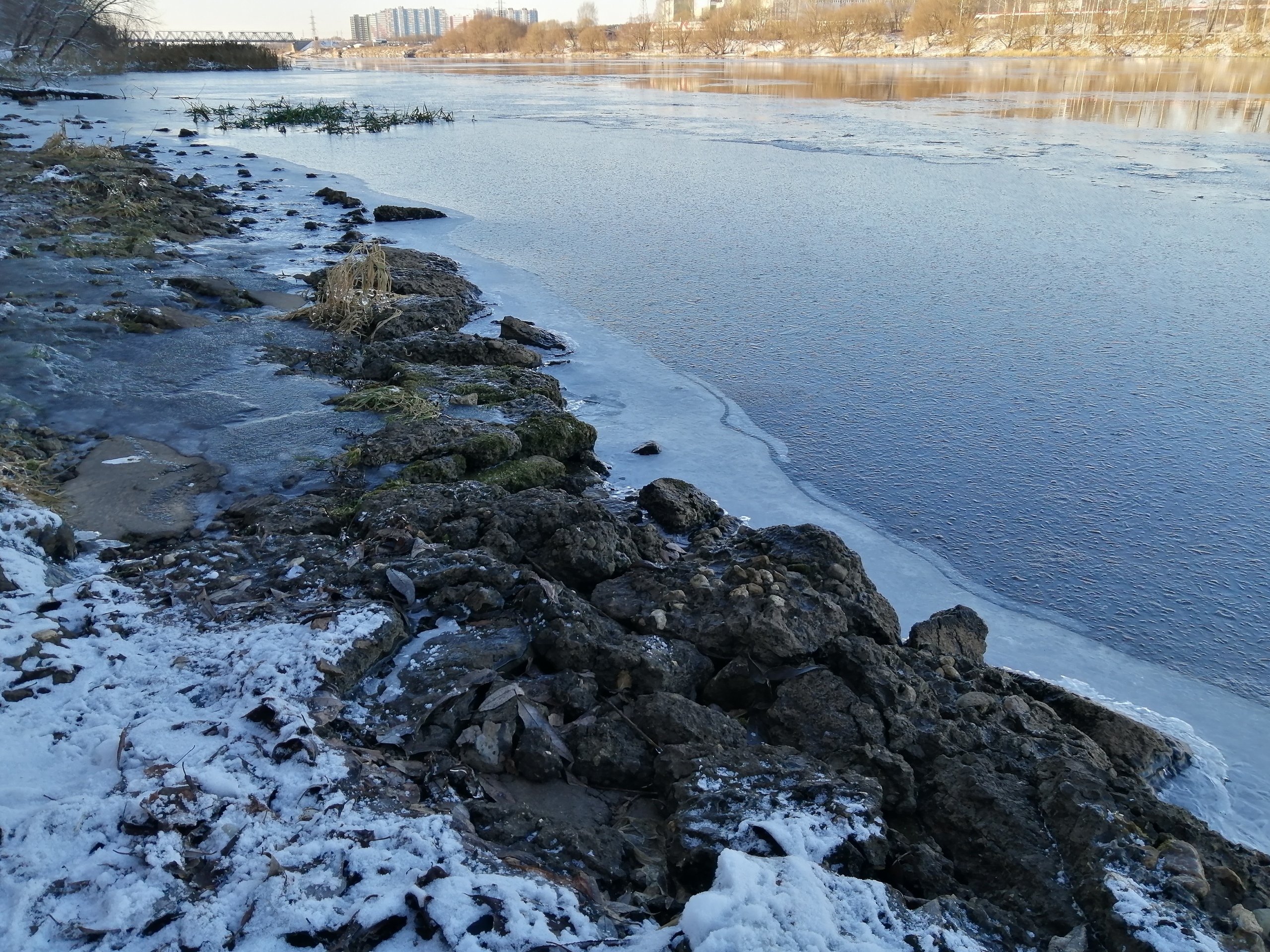 Пользователи сети делятся фотографиями морозной Твери