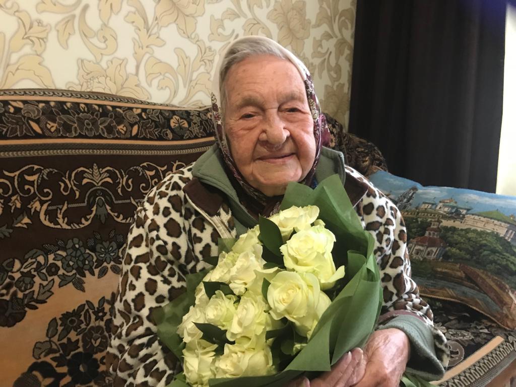 Игорь Руденя поздравил жительницу Твери со 100-летним юбилеем Игорь Руденя поздравил жительницу Твери со 100-летним юбилеем