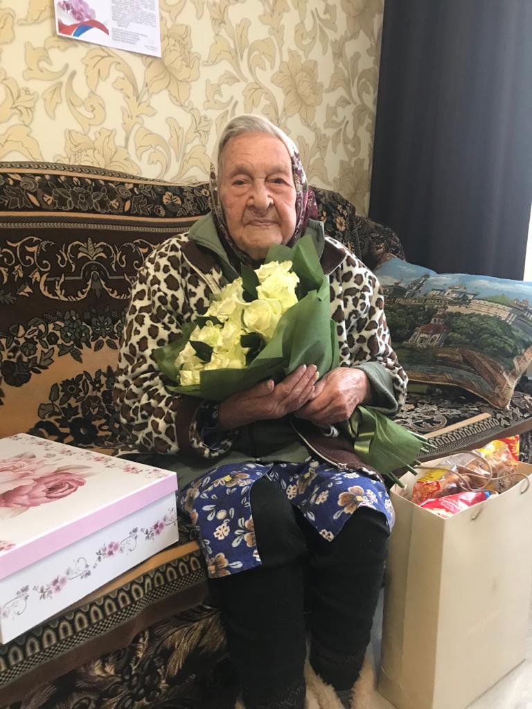 Игорь Руденя поздравил жительницу Твери со 100-летним юбилеем