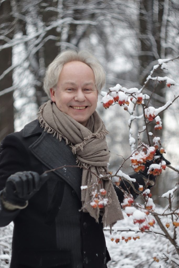 Садовник Души Тверского ботанического сада рассказал о величественной камелии