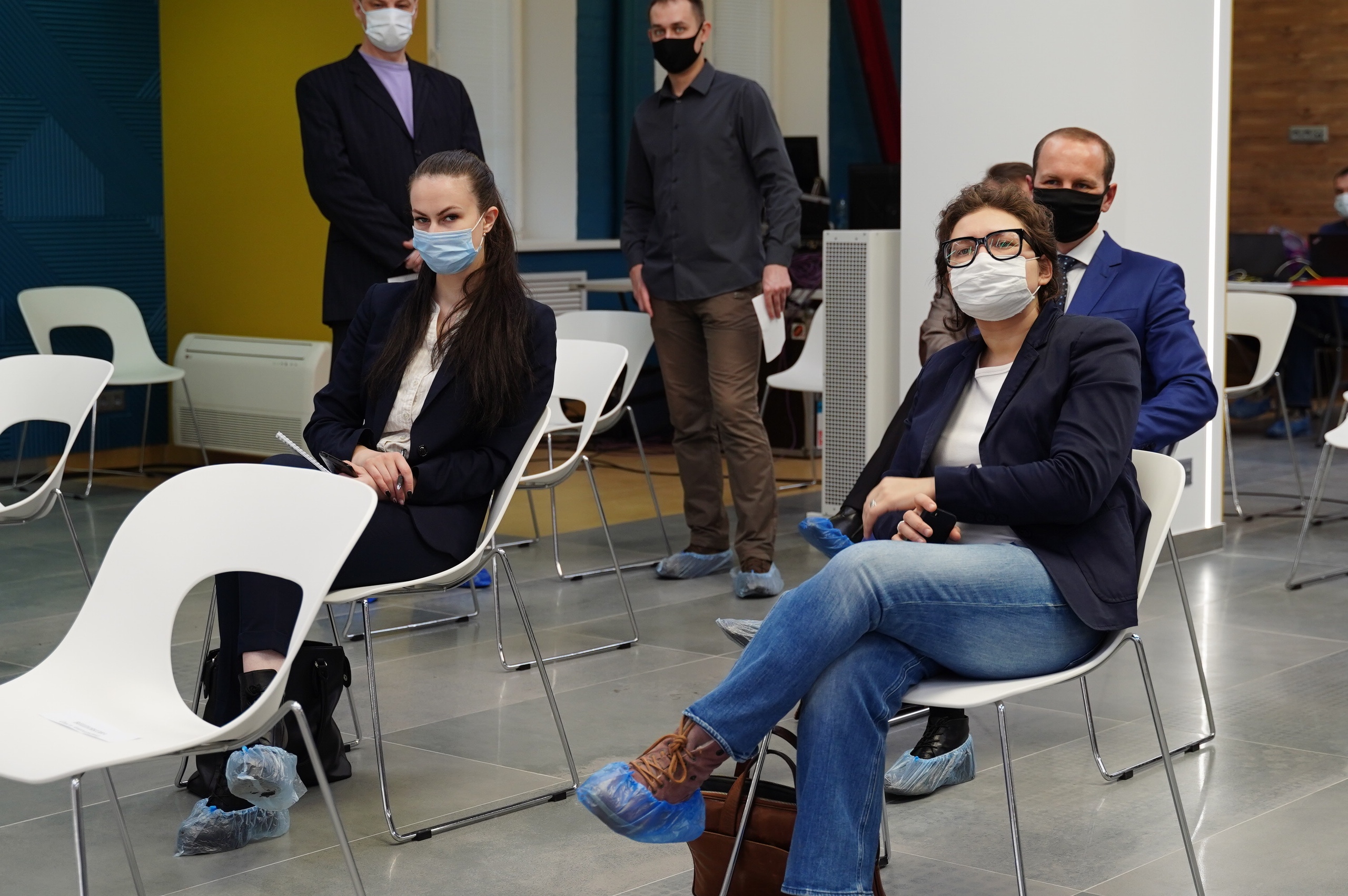 Встречали по маске: в чём тверские журналисты пришли на встречу с губернатором