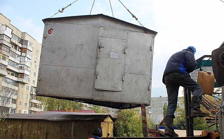 В трех районах Твери начали сносить гаражи В трех районах Твери начали сносить гаражи