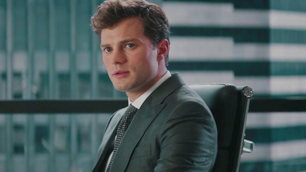 В Твери мужчина обокрал магазин интимных товаров