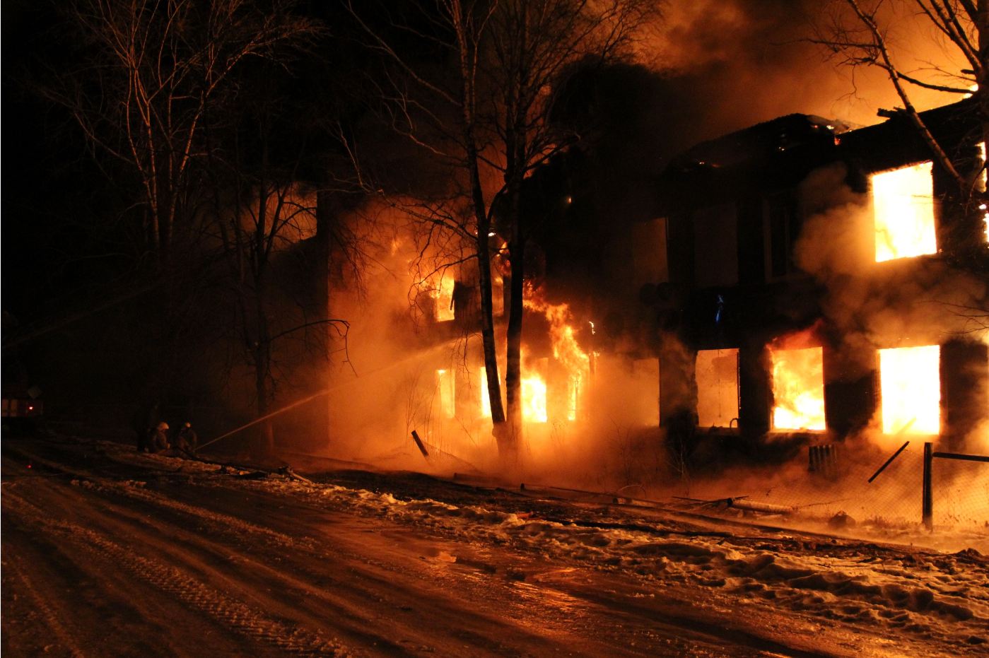 Страшный пожар в Тверской области унес жизни трех человек, в том числе ребенка