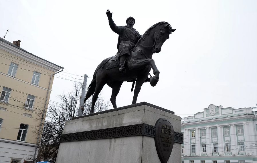 В центре Твери перекроют площадь Михаила Тверского В центре Твери перекроют площадь Михаила Тверского