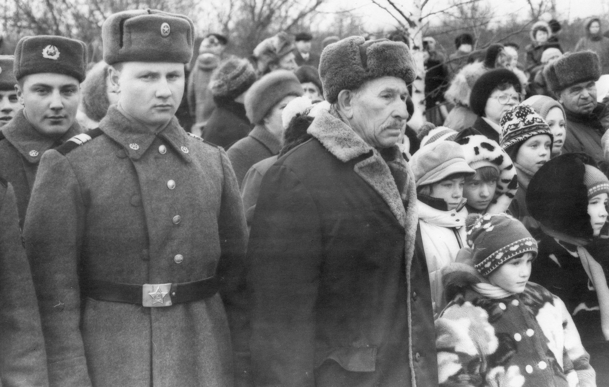 Фотолента "Тверьлайф": демонстрации, съезды, выборы в объективе современников