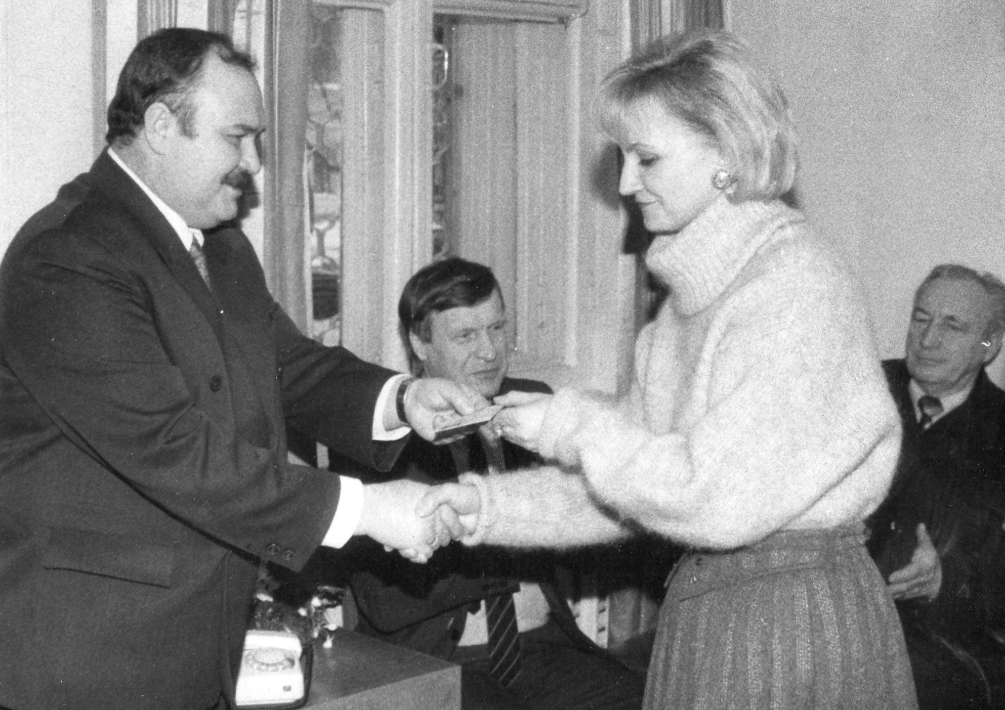 Фотолента "Тверьлайф": демонстрации, съезды, выборы в объективе современников