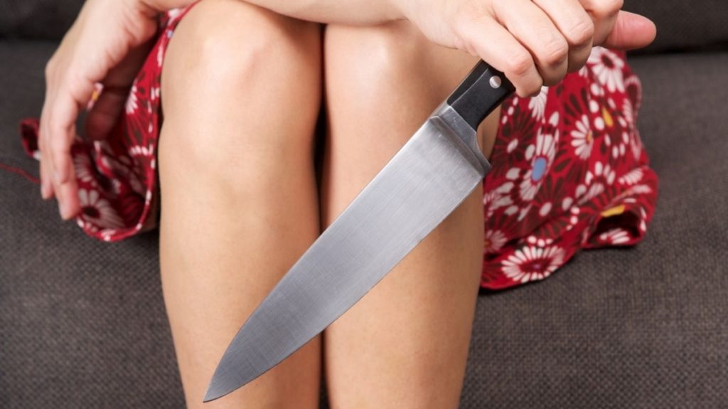 В Твери женщина убила возлюбленного ножом В Твери женщина убила возлюбленного ножом