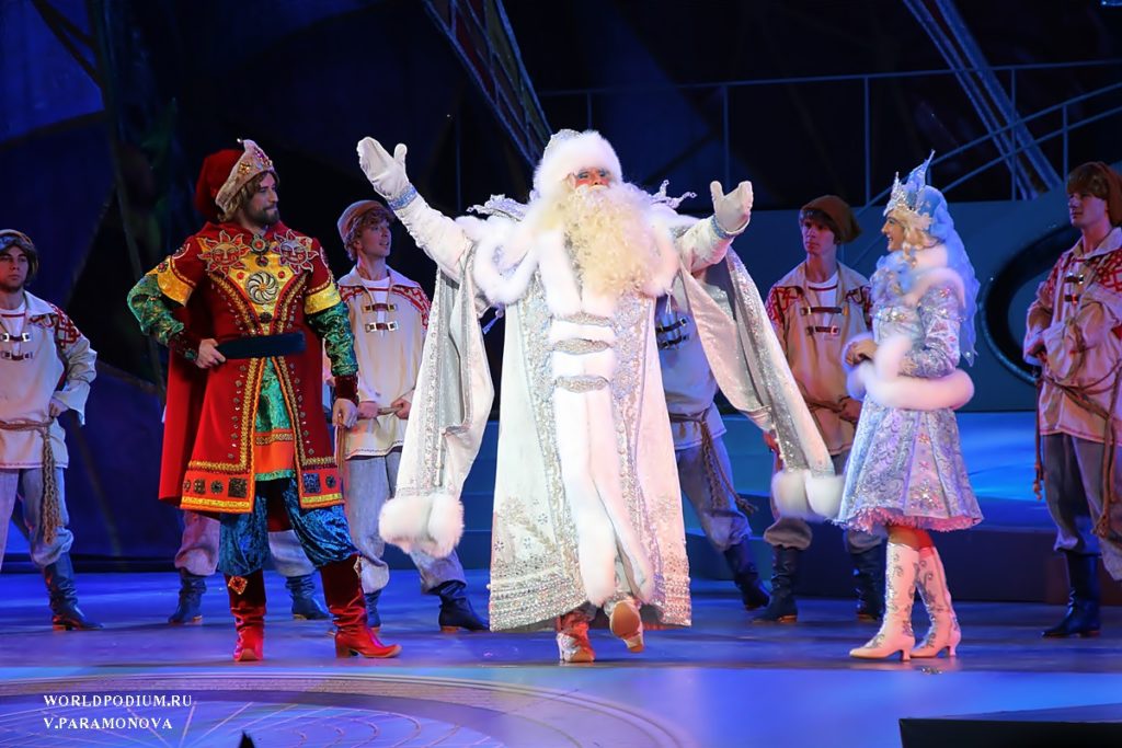 Жителей Тверской области приглашают посмотреть Кремлевскую елку онлайн Жителей Тверской области приглашают посмотреть Кремлевскую елку онлайн