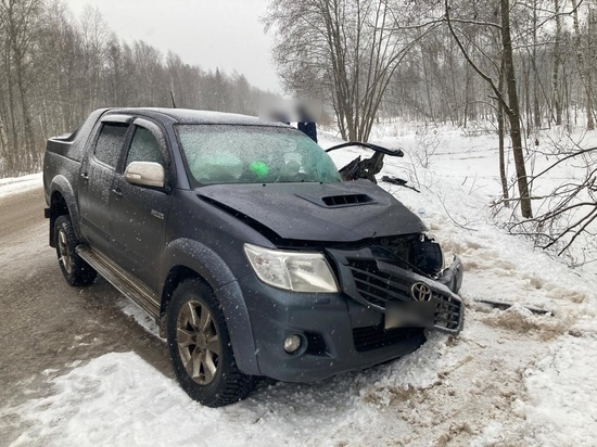 Тверской отдел ГАИ опубликовал фото с места аварии с тремя автомобилями