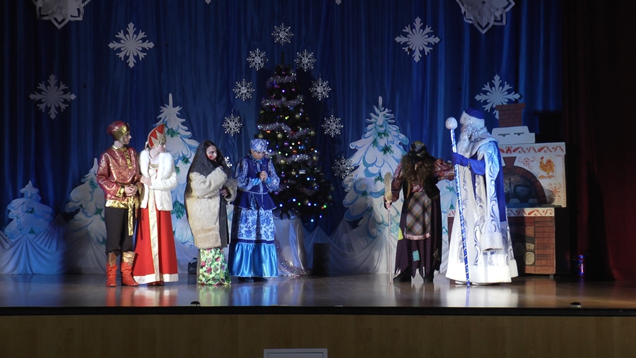 В Бологое прошла благотворительная елка