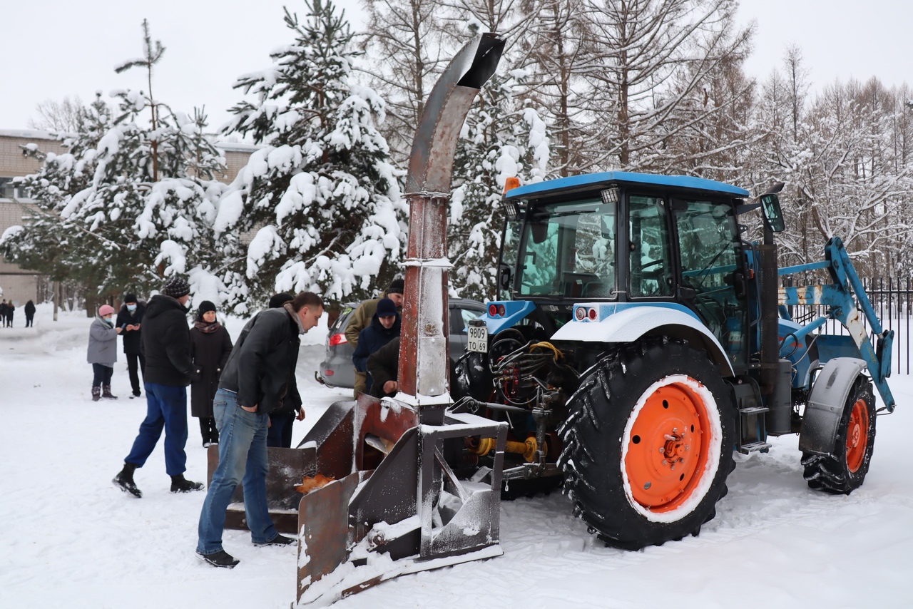 Тверские студенты-аграрии изобрели снегомет