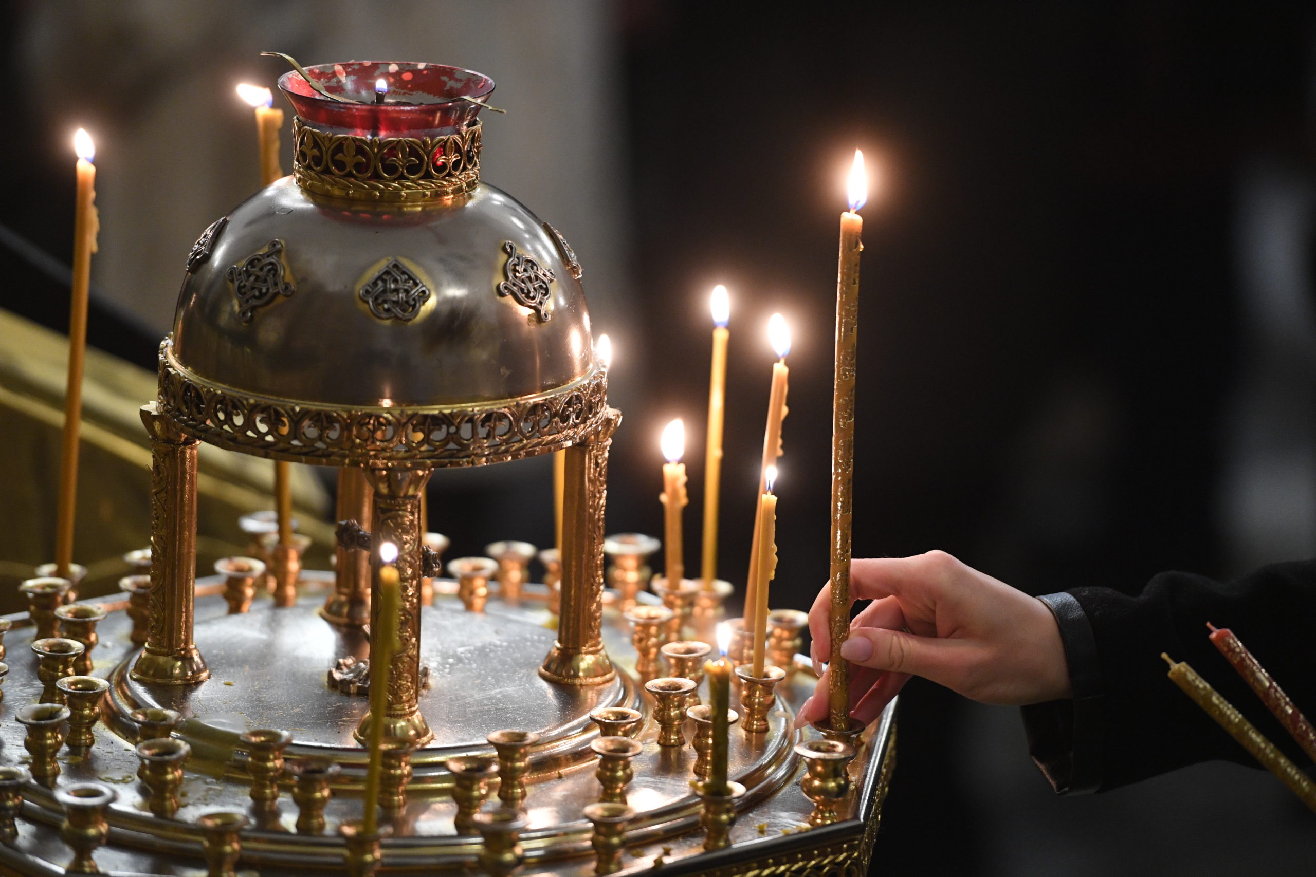 Игорь Руденя встретил Рождество в Тверском Воскресенском кафедральном соборе вместе с прихожанами