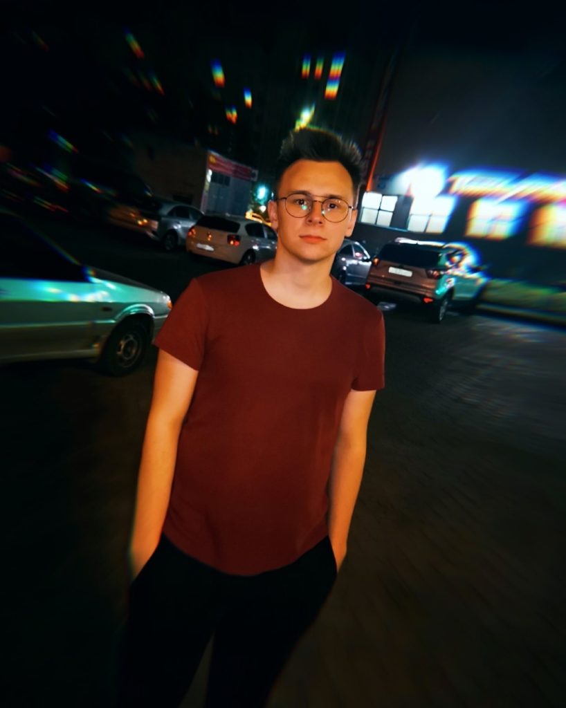 Тверской студент спас девочку от гибели подо льдом Волги Тверской студент спас девочку от гибели подо льдом Волги