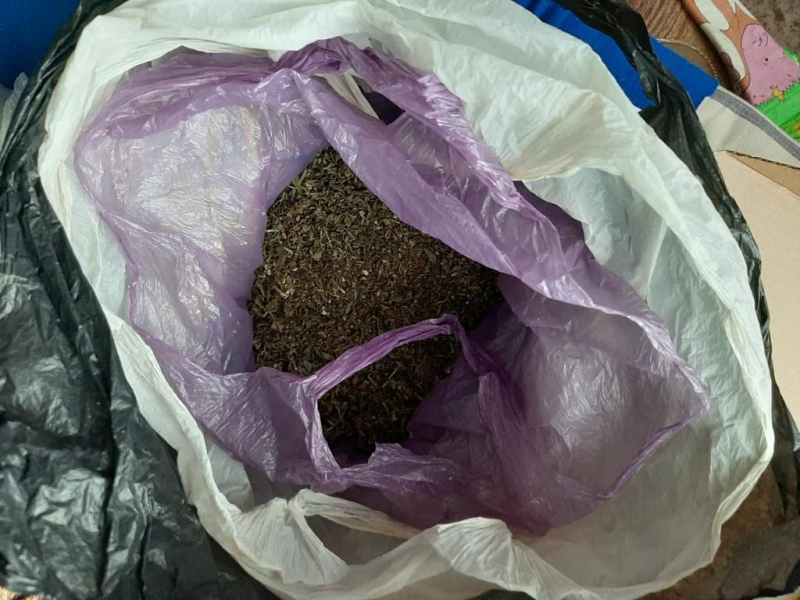 В гараже и квартире жителя Тверской области нашли почти два килограмма наркотиков