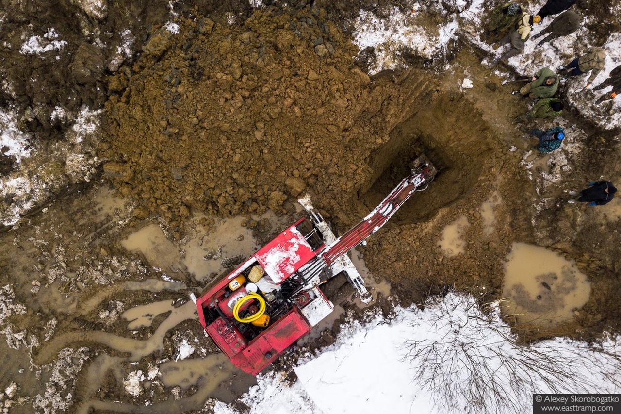 На месте падения Ил-2 в Тверской области обнаружили фрагменты крыла и часть снарядного ящика