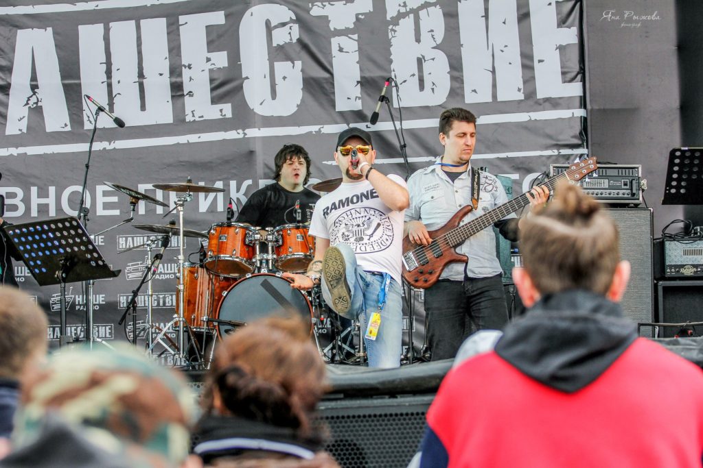 Жителей Тверской области приглашают на онлайн-концерт группы "НАСМОРК" Жителей Тверской области приглашают на онлайн-концерт группы "НАСМОРК"