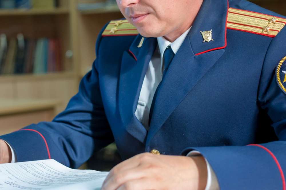 В Тверской области мужчина выгнал в подъезд своего друга, после чего тот умер В Тверской области мужчина выгнал в подъезд своего друга, после чего тот умер