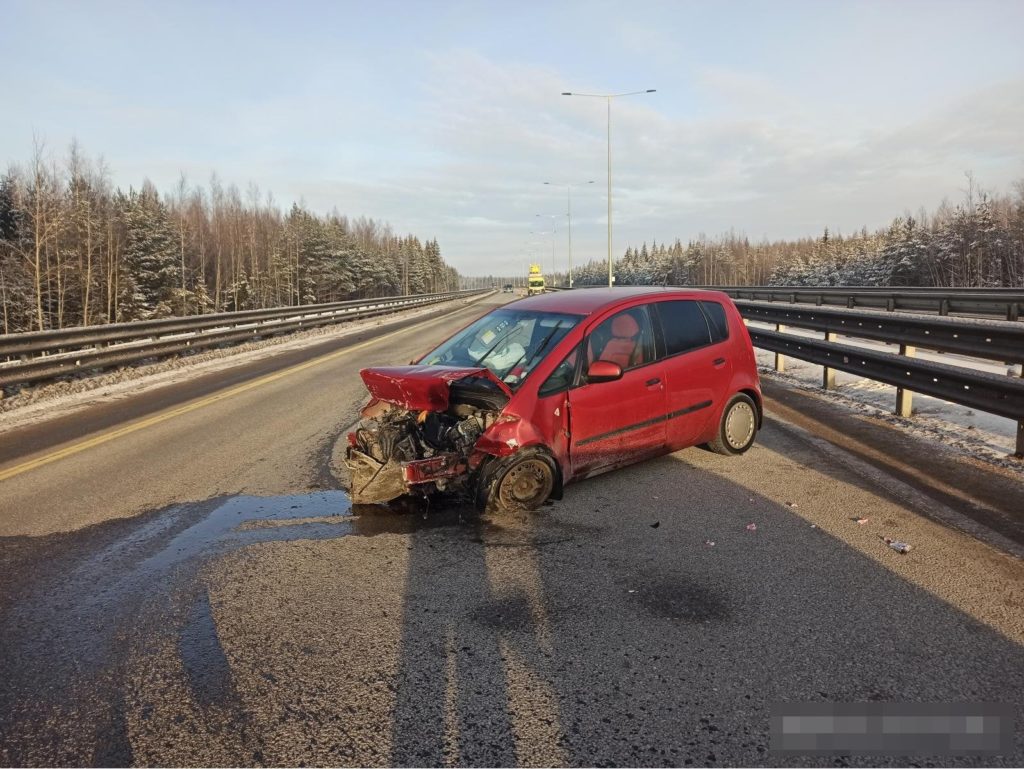 В Тверской области в серьезном ДТП пострадала 7-летняя девочка В Тверской области в серьезном ДТП пострадала 7-летняя девочка