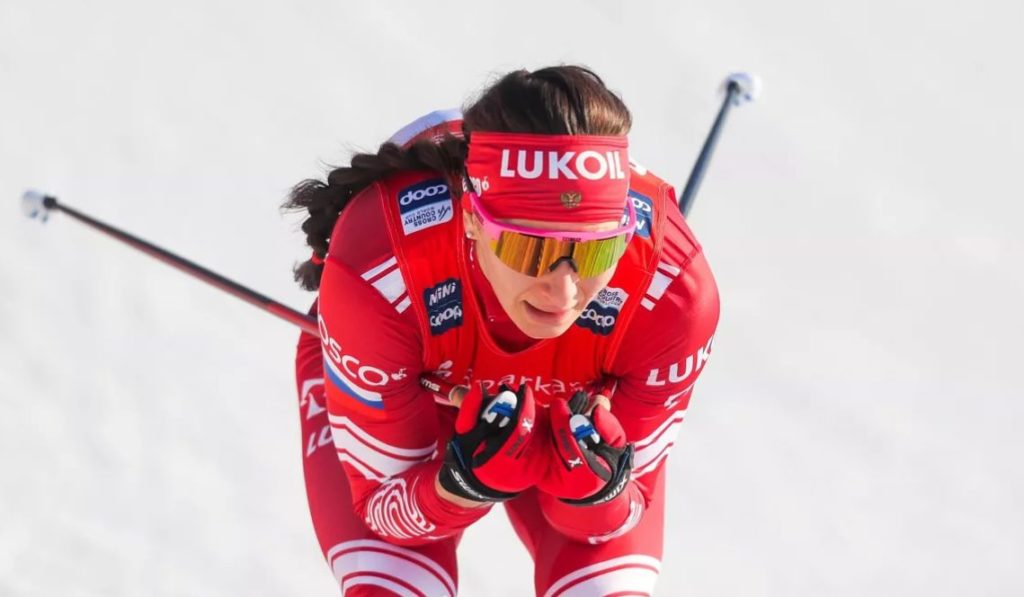 Наталья Непряева выиграла классический масс-старт на «Тур де Ски» Наталья Непряева выиграла классический масс-старт на «Тур де Ски»