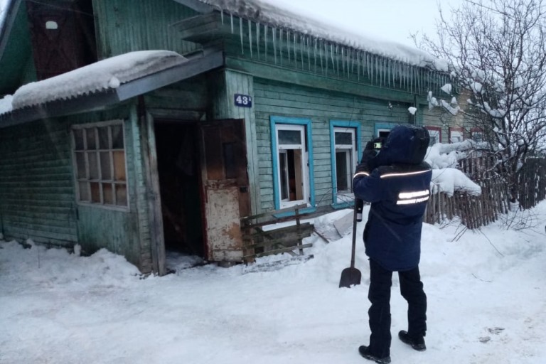 Четыре человека погибли в огне пожара в Твери