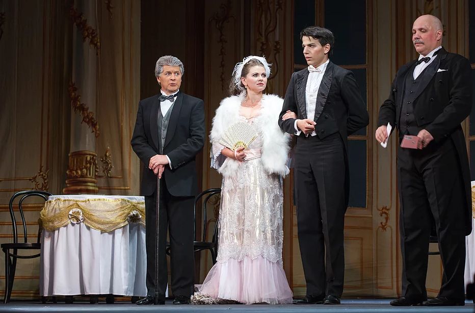 «Петербургская оперетта» снова привезет в Тверь «Сильву»