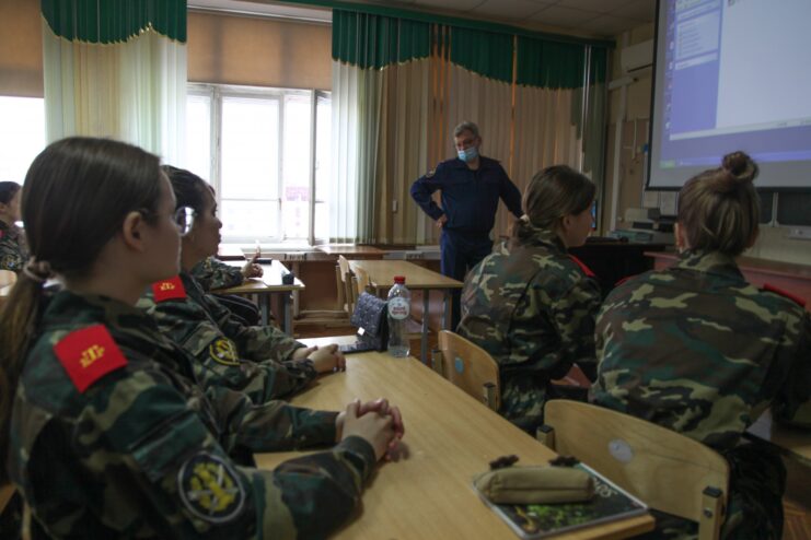 В Твери для кадетского класса прошёл урок по преступлениям и наказаниям несовершеннолетних