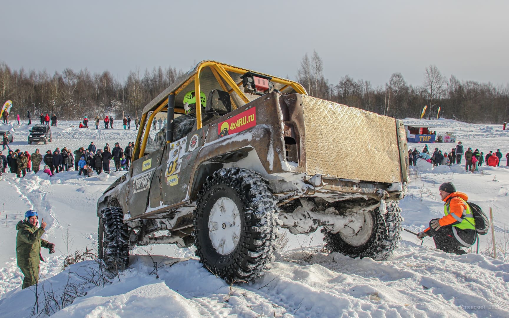 Фоторепортаж "Лебедушкино озеро": под Тверью прошли соревнования по джип-триалу